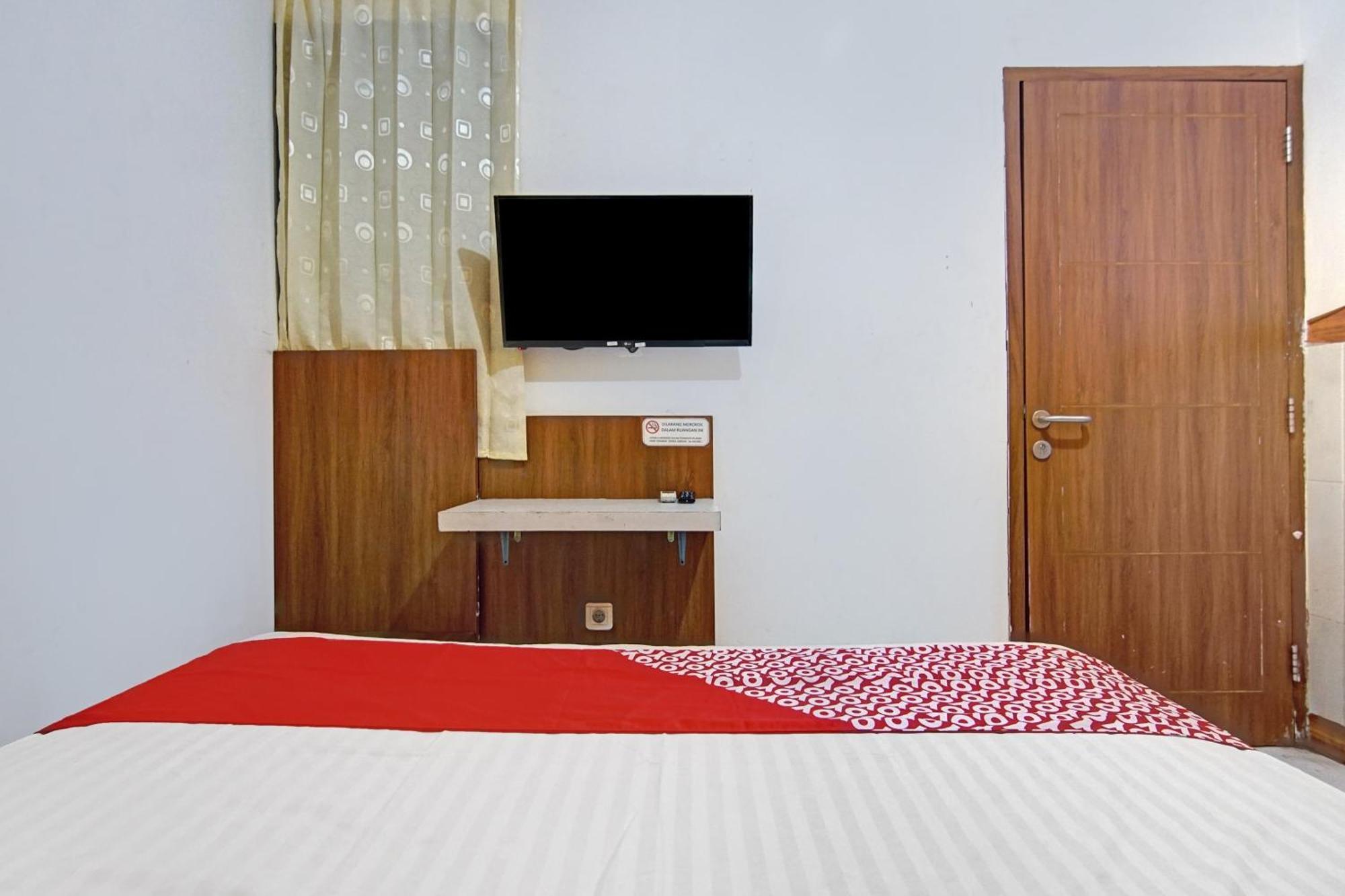 Super Oyo 90422 Mall Of Indonesia Jakarta Ngoại thất bức ảnh